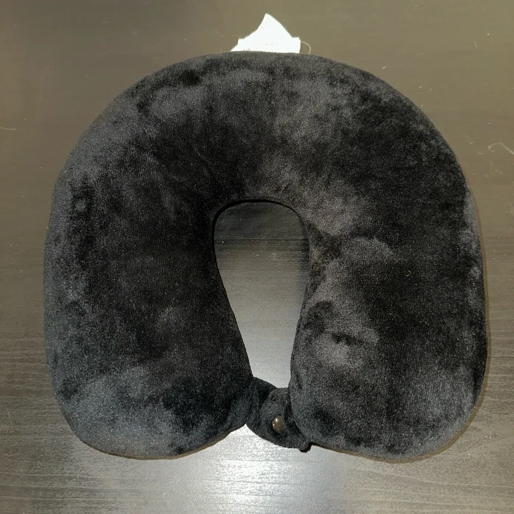 Walgreens Super Soft Travel Neck Pillow in Black